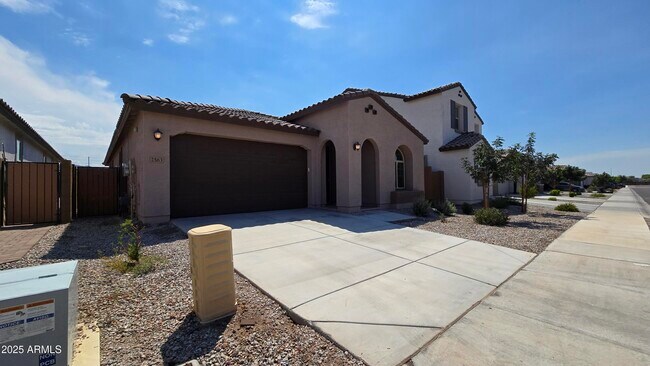 Building Photo - 2563 W Hidalgo Ave