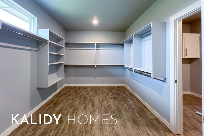 Building Photo - 17859 Salem Rd