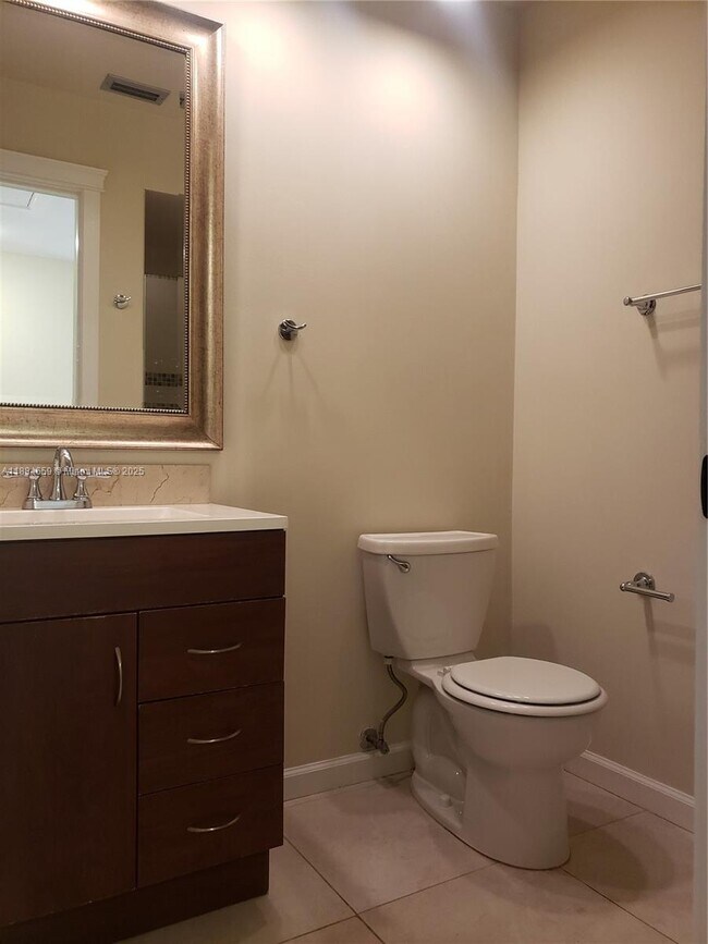Building Photo - 1494 Springside Dr
