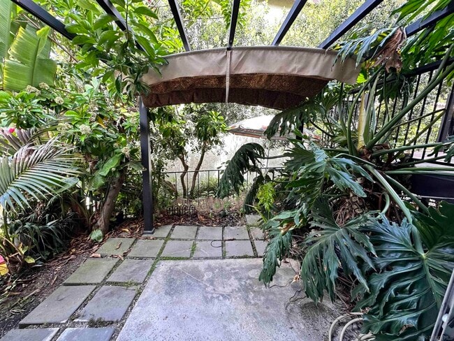 Building Photo - 2406 Altisma Way