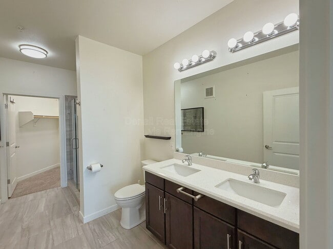 Building Photo - 2511 W Queen Creek Rd