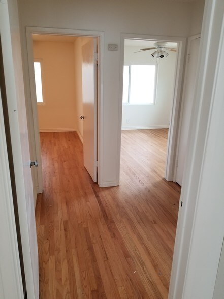 small lobby - 1230 S Barrington Ave