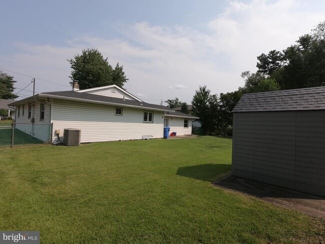 Building Photo - 436 Suffolk Dr