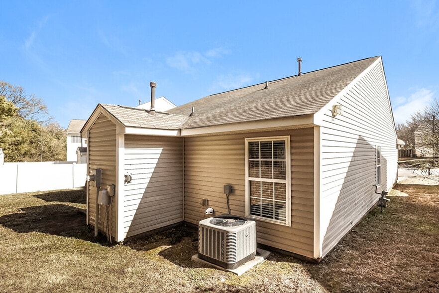 Building Photo - 3441 Braden Dr