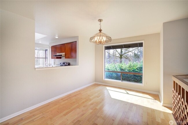 Building Photo - 3bd/2.5ba Bellevue House