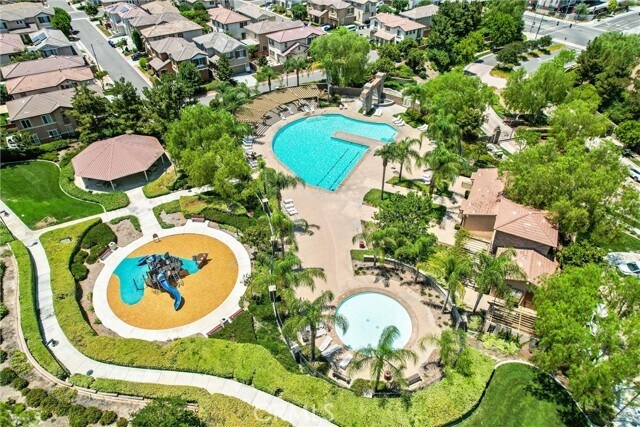 Building Photo - 10982 Periwinkle Way