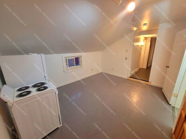 Building Photo - 1411 Bliss St