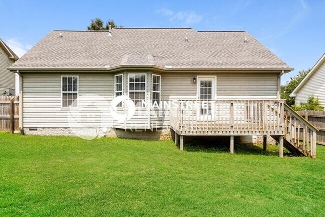 Building Photo - 3 Bedroom Pet-Friendly Home in Old Hickory, TN with Main Street Renewal