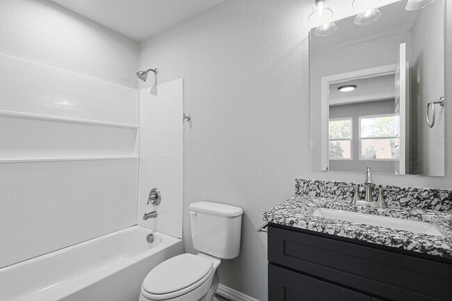 Building Photo - 5822 Grayson St