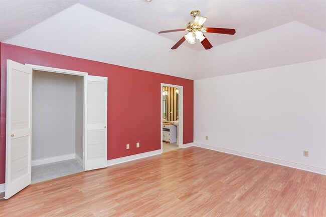 Building Photo - 16307 Cobble Springs Ct