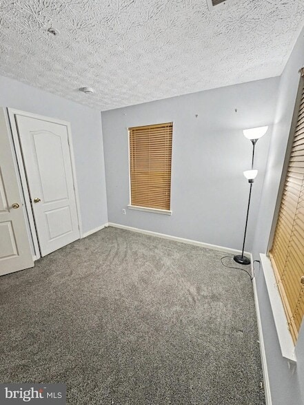 Building Photo - 16312 Elkhorn Ln