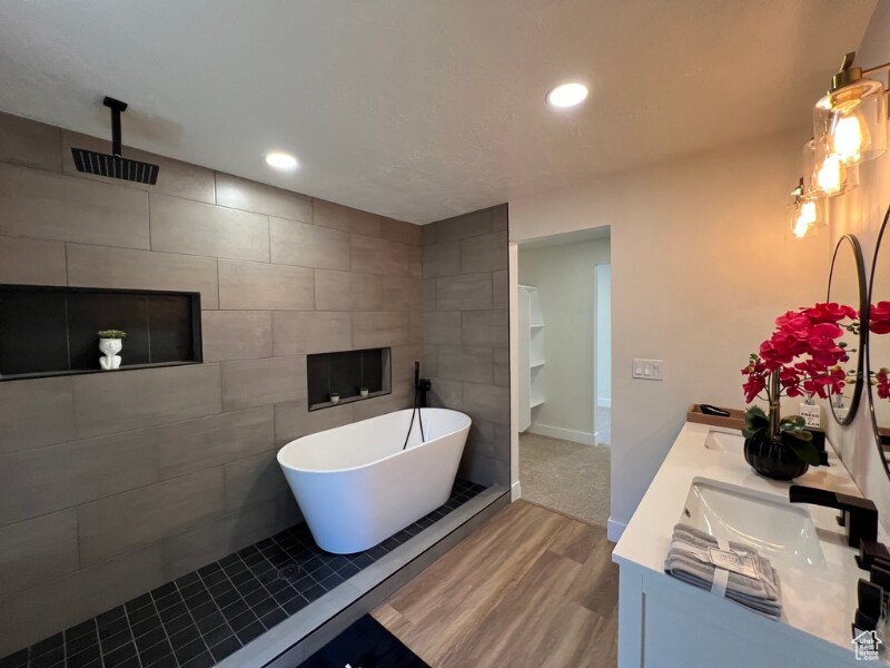 Building Photo - 552 Chelsea Dr