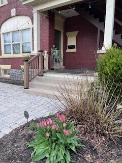 Building Photo - 130 Main St