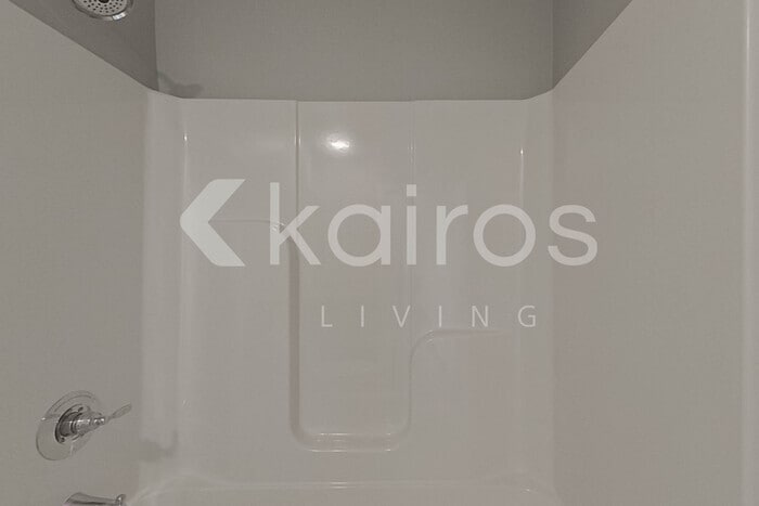 Building Photo - 6107 Stonewater Ct