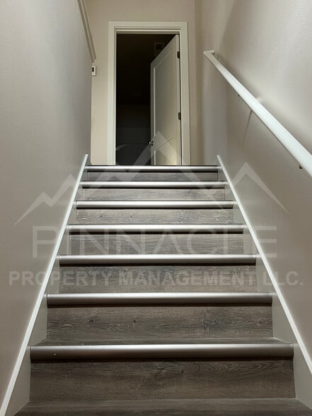 Building Photo - 15 Chicago Ave