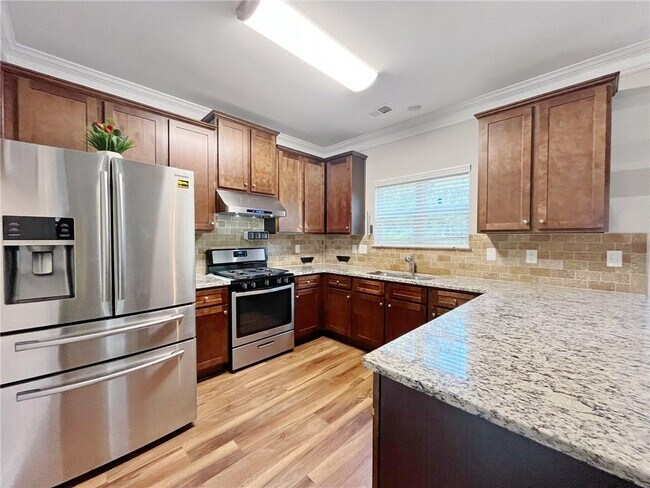 Building Photo - 516 Sprayberry Dr