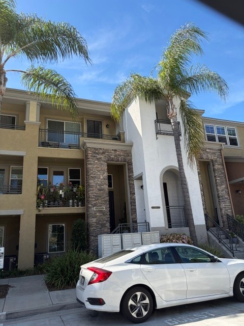 Building Photo - 5084 Plaza Promenade
