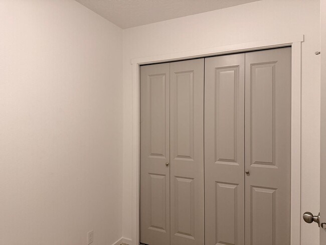 Building Photo - Beautiful Home in Montrose Community!