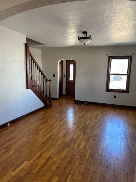 Building Photo - 803 23rd St S