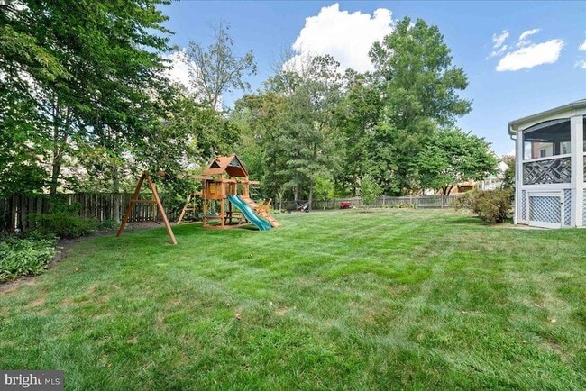 Building Photo - 8608 Oak Brook Ln