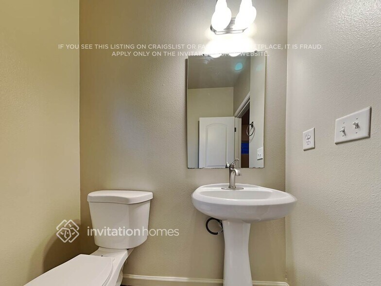 Building Photo - 2531 10th Ct SE