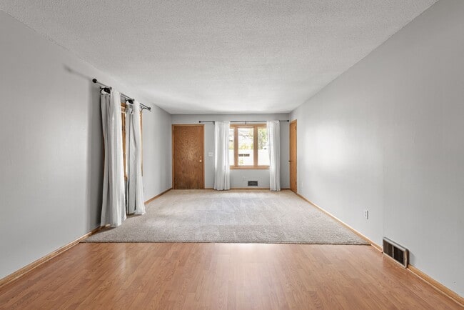 Building Photo - 2604/2606 37th Ave NE