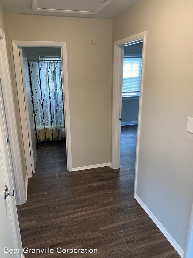 Building Photo - 2 br, 1 bath House - 233 N Linden Ave