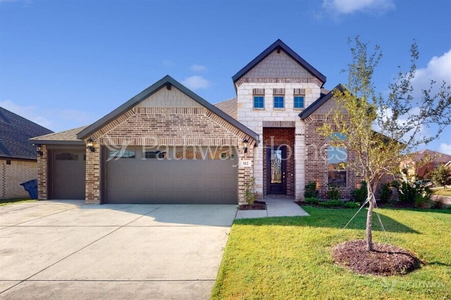 Primary Photo - 112 Trail Dr