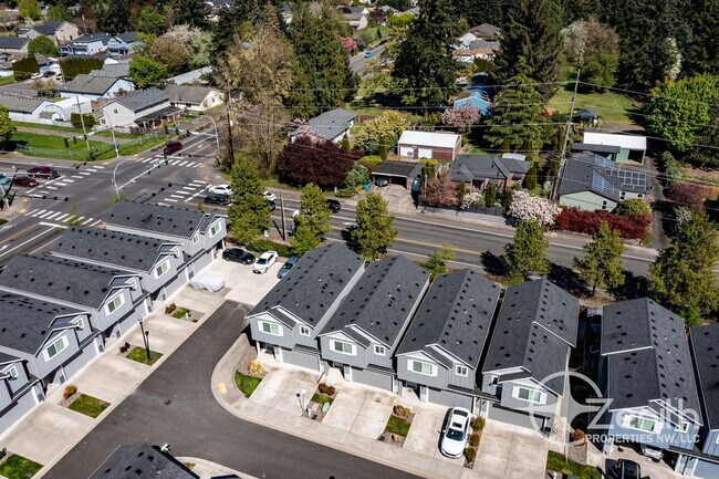 Building Photo - 7415 NE 136th Ave