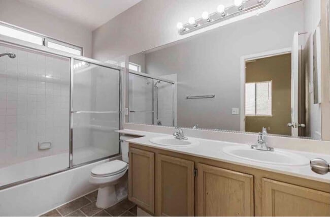 Building Photo - 1247 Arbor Ct