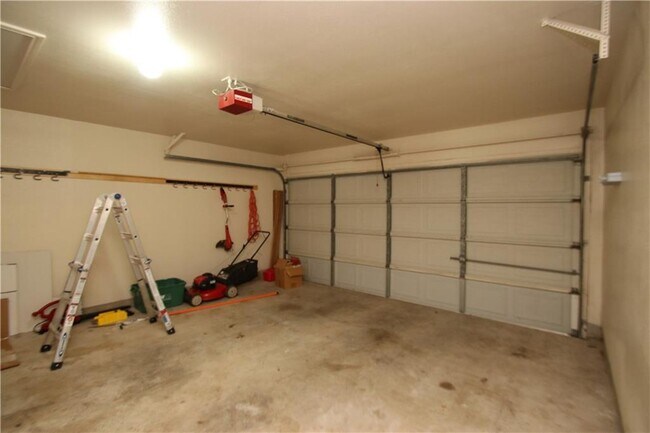 Building Photo - 3205 Blazing Star Trail