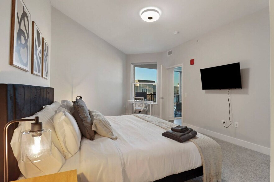 Building Photo - 28294 Ferry Rd