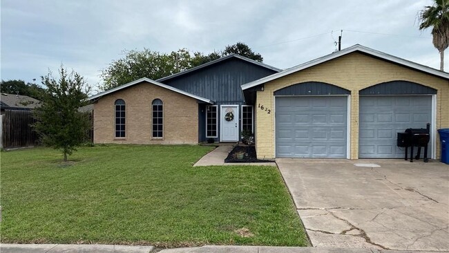 Building Photo - 1622 Memorial Pkwy