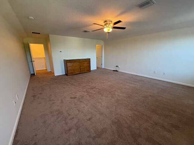 Building Photo - 4/3.5 Home in Gated Community