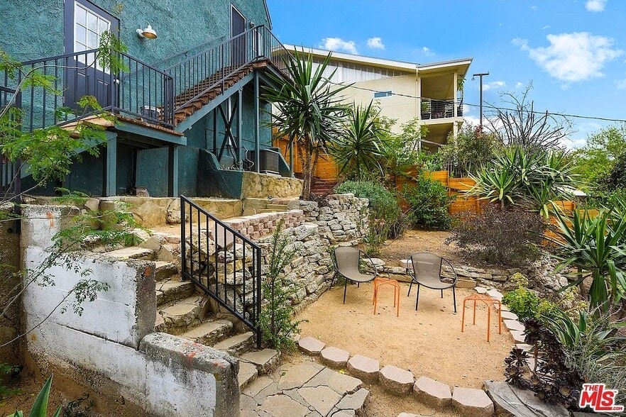 backyard 2 - 429 N Ave 51
