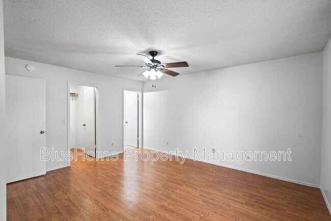 Building Photo - 5461 Lake Margaret Dr