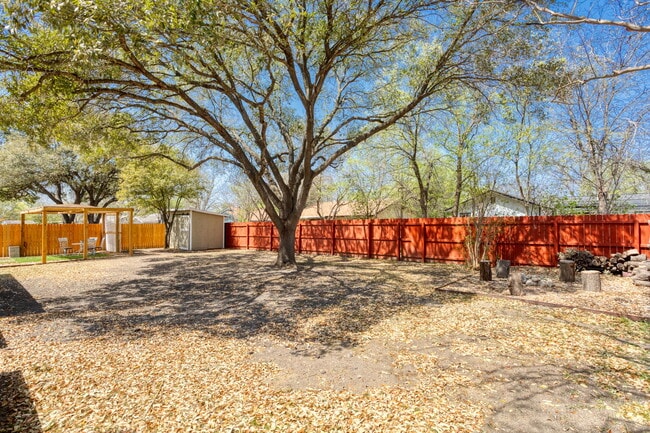 Building Photo - 5259 Prince Valiant Dr