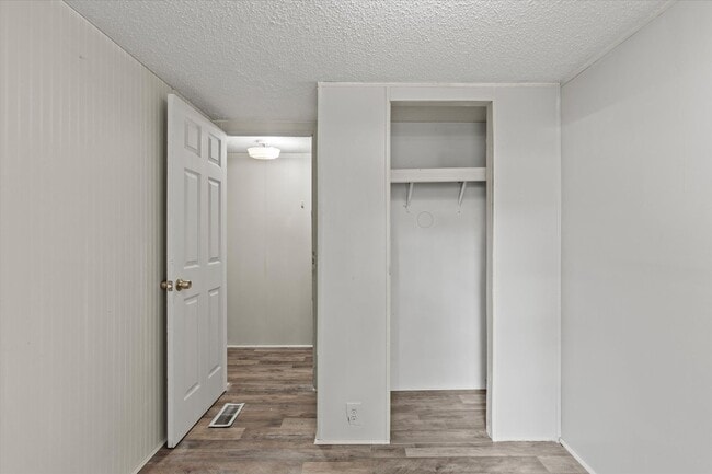 Building Photo - Beautifully Updated 3BR/2BA Trailer in Mus...