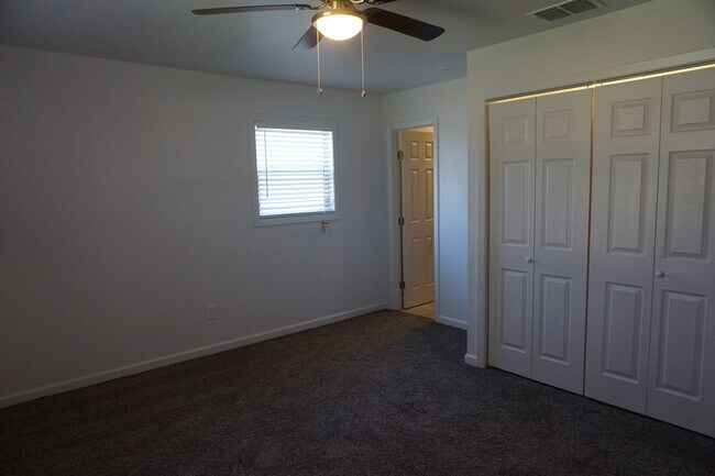 Building Photo - 2114 24th St