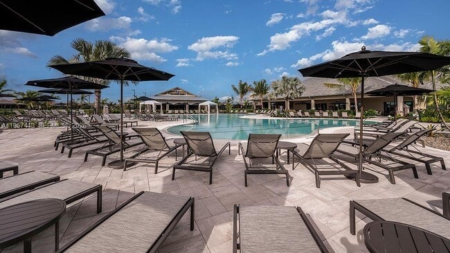 Building Photo - 15323 Lucerna St