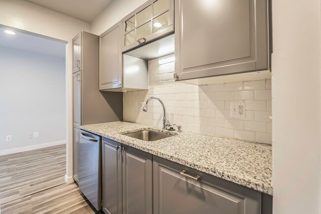 Building Photo - 30078 W 12 Mile Rd