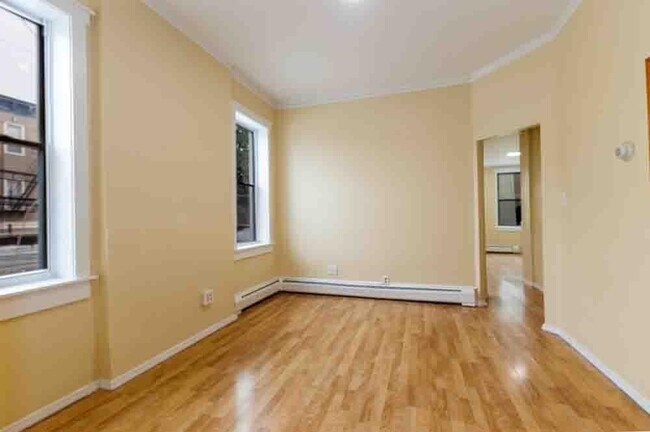 Building Photo - 3 Ridgley Pl