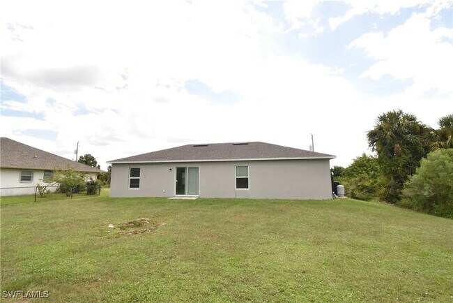 Building Photo - 8388 Delong Ave