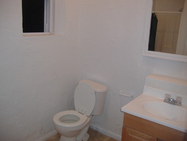 Building Photo - 14 Waterview Pl