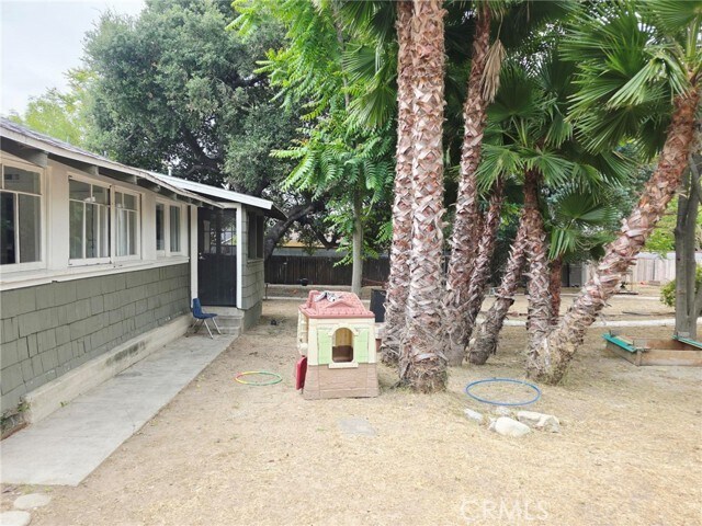 Building Photo - 2121 Garfield Ave