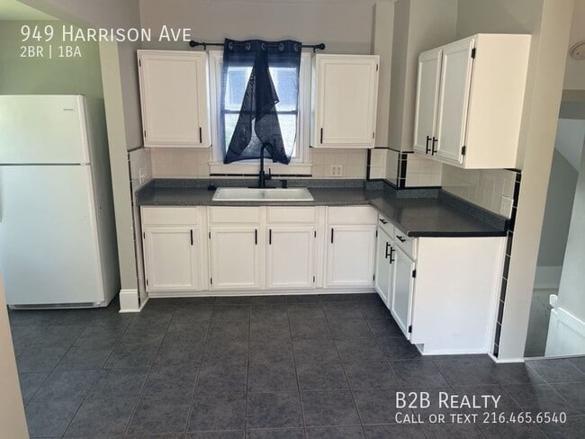 Building Photo - 949 Harrison Ave