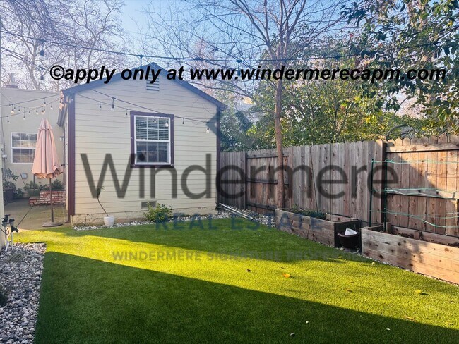 Building Photo - Beautifully Remodeled 2 Bedroom, 2 Bath Duplex on Freeport Blvd w/ garage for storage!- Now avail...