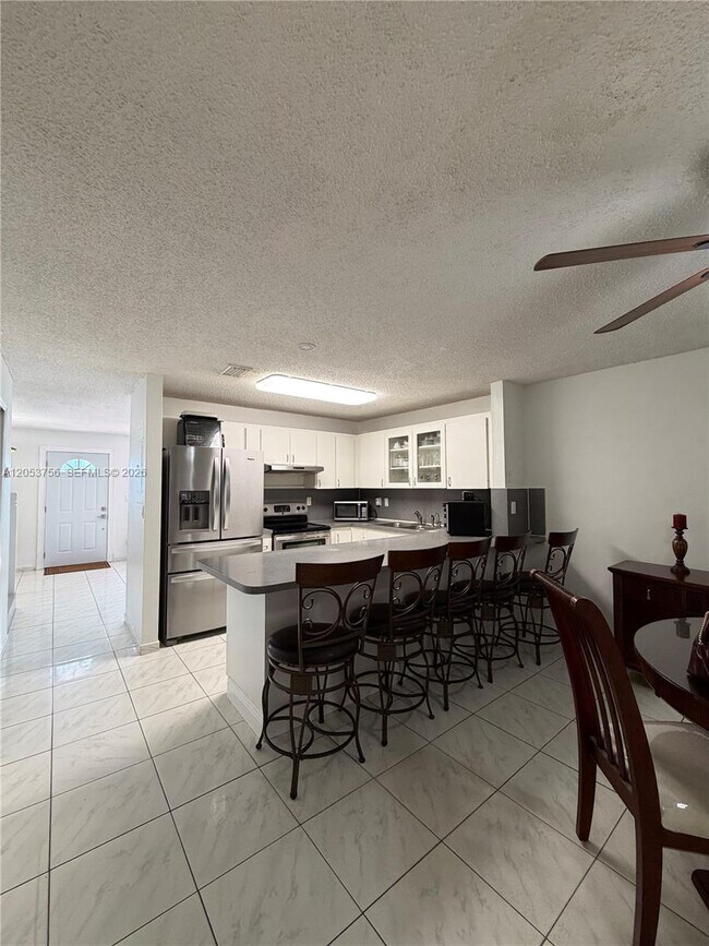 Building Photo - 3832 SW 107th Ave