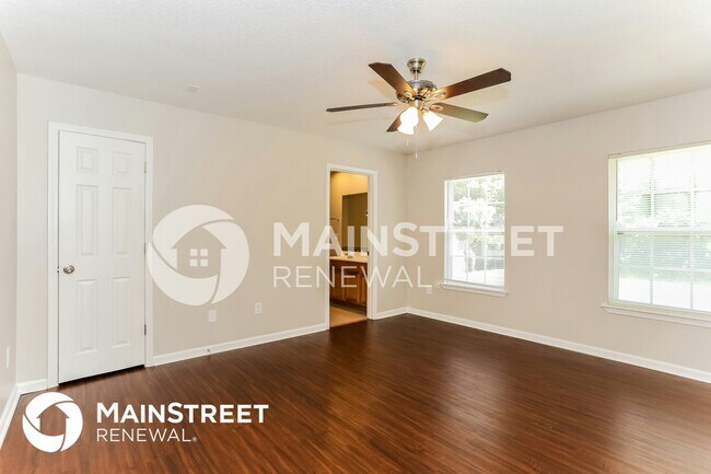 Building Photo - 8566 Maple St