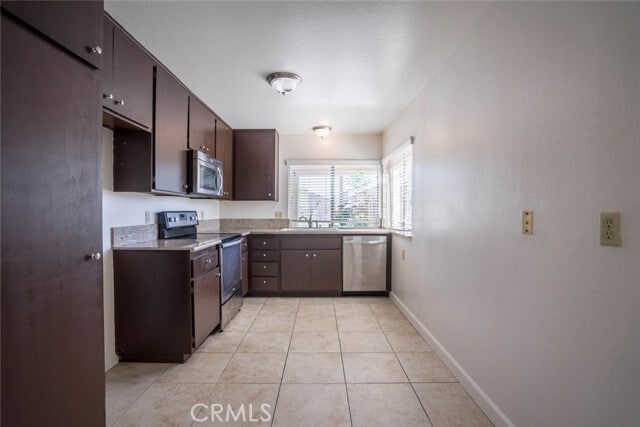 Building Photo - 731 Windwood Dr